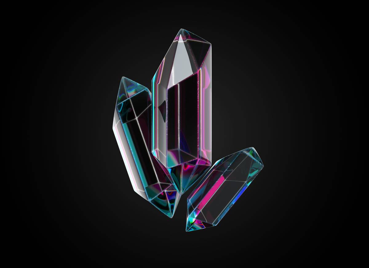 Chart showing vibrational frequencies of top organic crystals for spiritual connection: Amethyst (high), Clear Quartz (very high), Selenite (extremely high), Rose Quartz (moderate)
