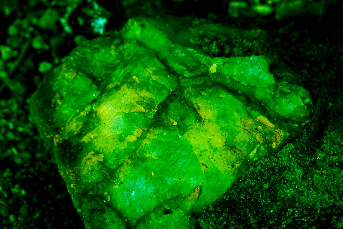 Healing Stone Crystal What Luxury Skincare? Unlocking the Truth Behind Nature’s Glowing Secret