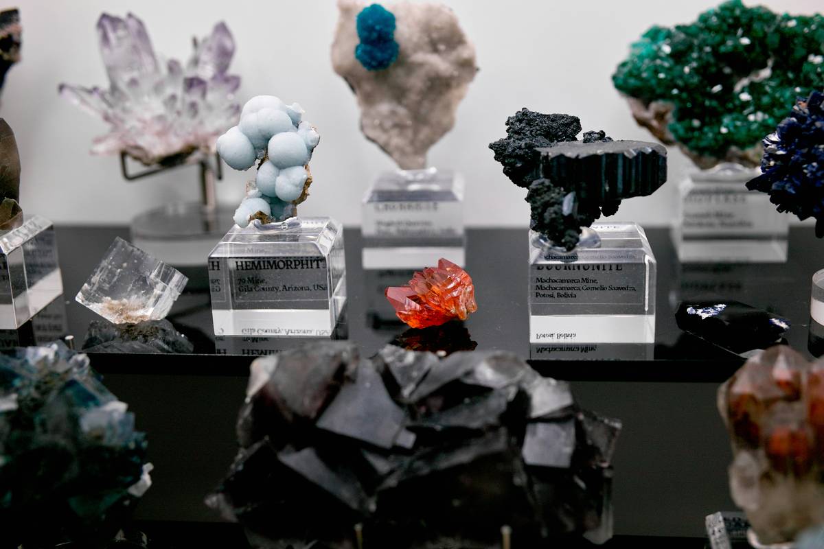 How to Decorate with Crystals: A Beauty Expert’s Guide to Organic, Ethical & Stunning Arrangements