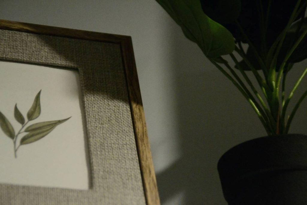 How to Elevate Your Space with Home Decor with Crystal—Without Falling for Wellness Woo